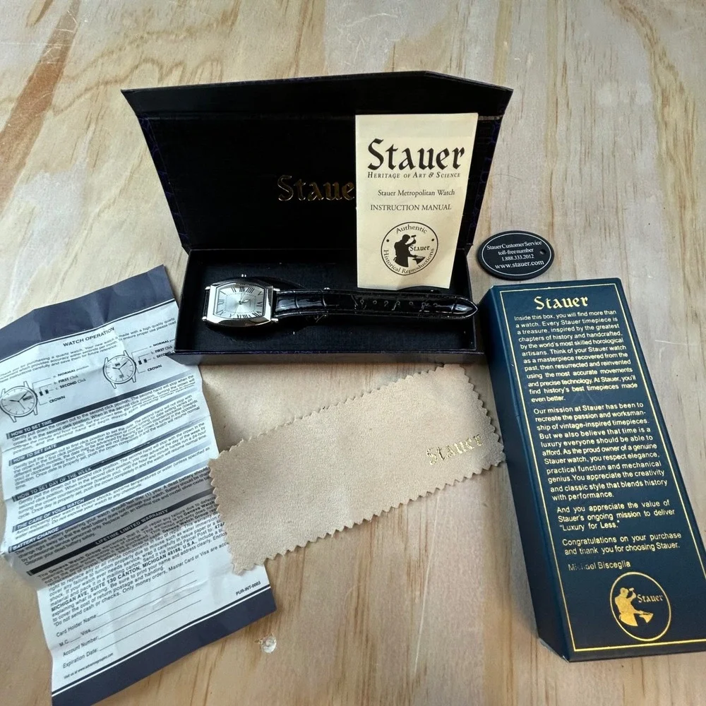 Stauer Metropolitan Mens Watch Silver Tone Tonneau Roman Numeral Black Leather